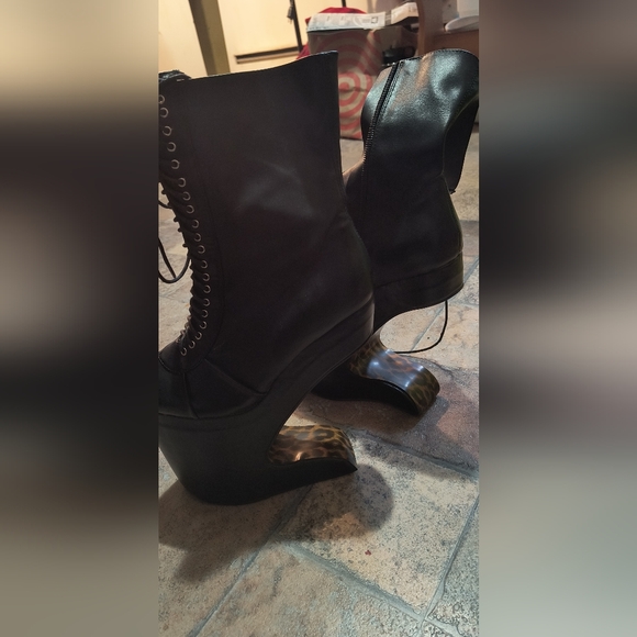 Bettie Paige boot wedges - Picture 2 of 3